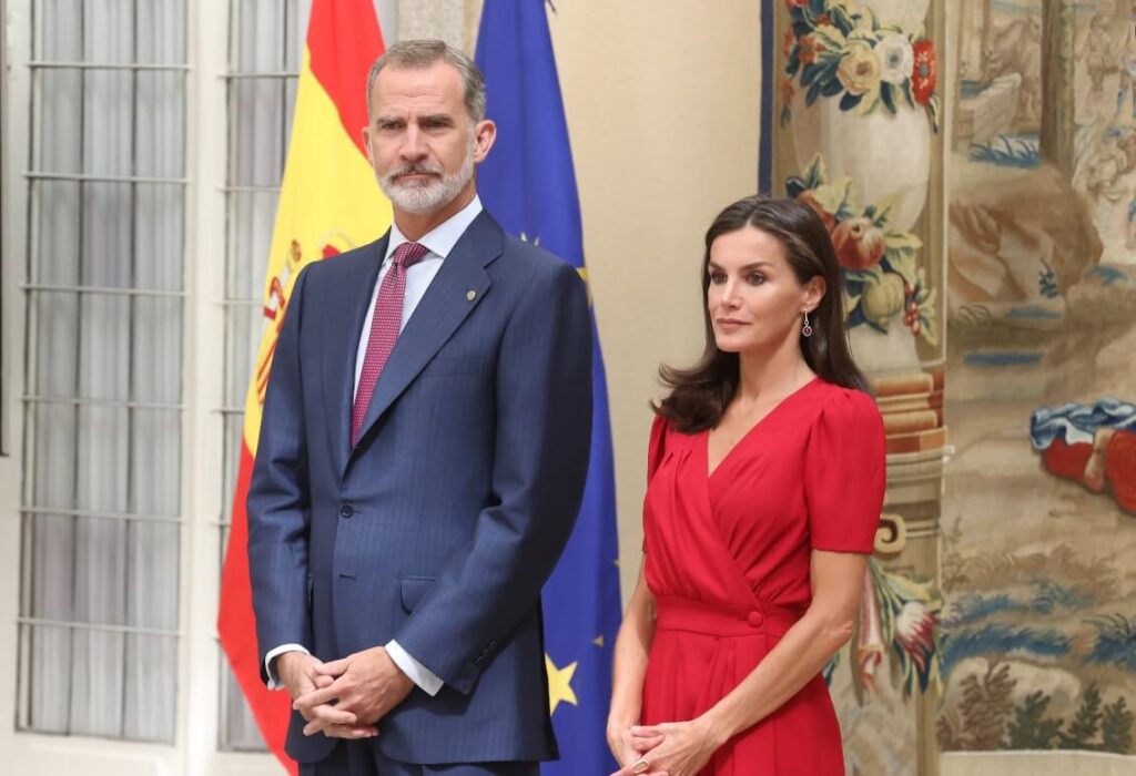 Los Reyes Felipe VI y Letizia de España estarían confirmando su ruptura yéndose de vacaciones por separado