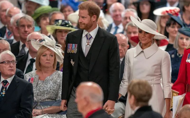 Meghan Markle rechazó invitación a la coronación por miedo a ser abucheada en el Reino Unido Meghan Markle rechazó invitación a la coronación por miedo a ser abucheada en el Reino Unido