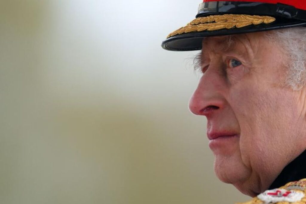 Conozca al aristócrata que podría complicar la coronación del rey Carlos III