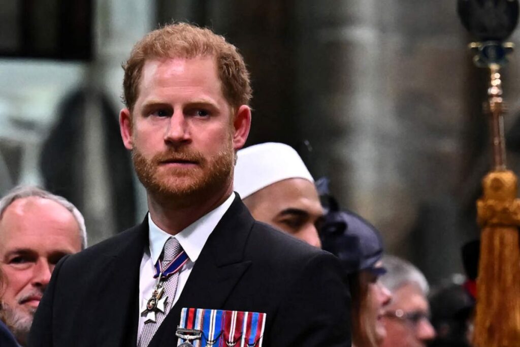 El escritor del libro del príncipe Harry reveló que se encontraba irritado con él y sus revelaciones