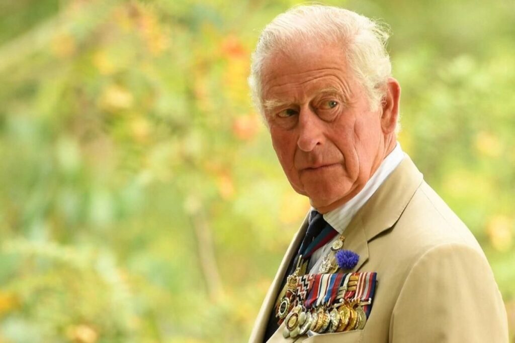 El rey Carlos III deberá rendir una disculpa al personal de las etnias indígena por este motivo