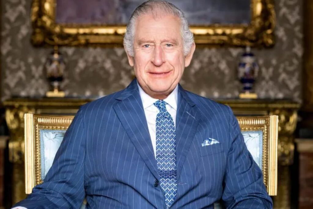 El rey Carlos III es derrotado por otro miembro real que es el más "influyente del momento"