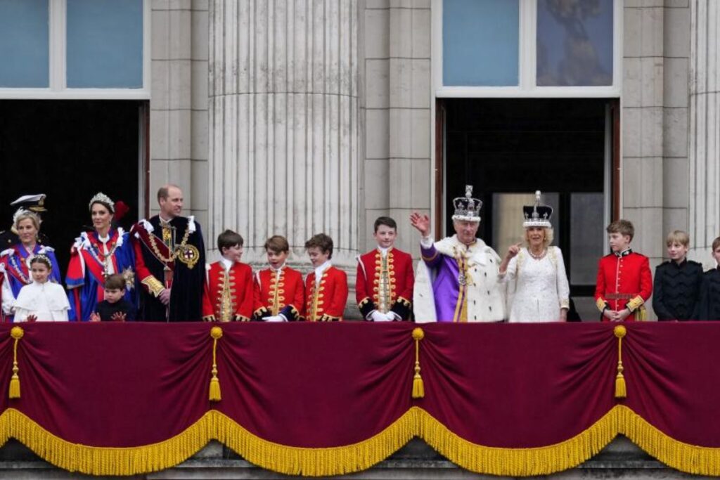 Este ha sido el hijo del príncipe William que NO le realizó la reverencia estipulada a la reina Camilla Parker