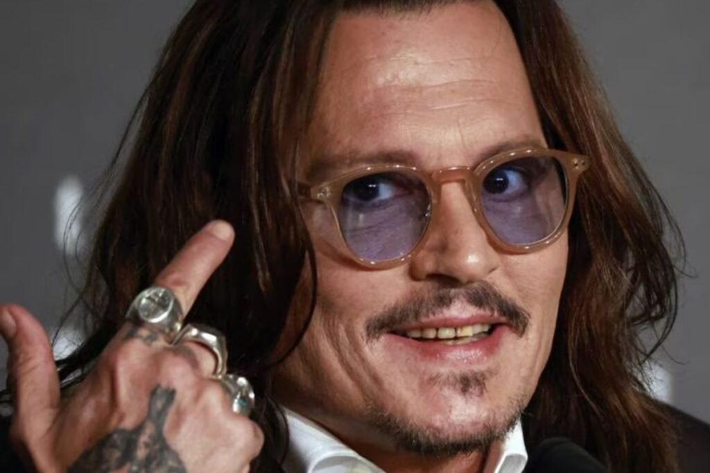Johnny Depp recibe en su mayoría críticas negativas por parte de expertos en su regreso al cine