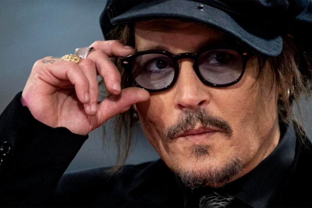Johnny Depp vuelve a firmar un acuerdo millonario y se burla de los fans de Amber Heard