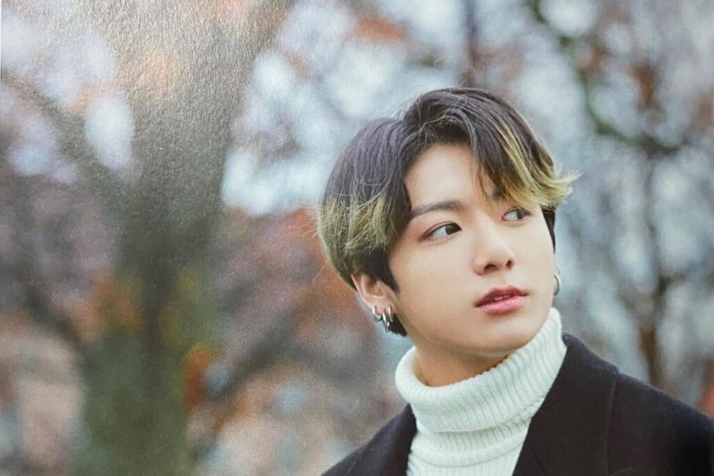 Jungkook de BTS podría cantar en español para su debut como solista