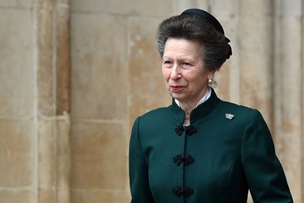 La princesa Ana continúa demostrando su espectacular labor en trabajo voluntario