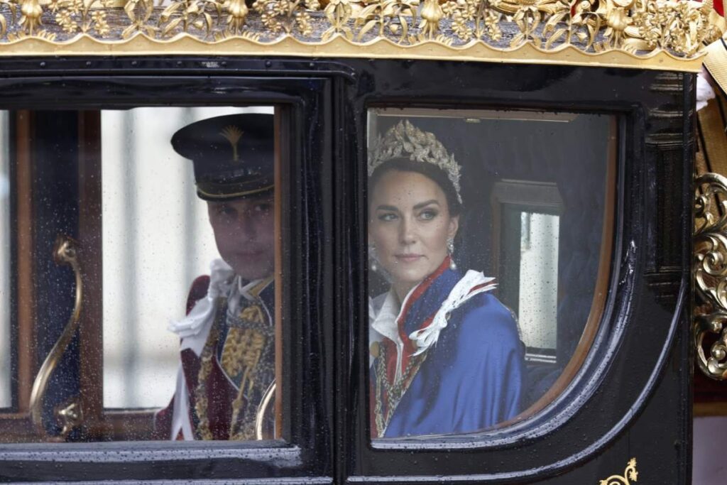 Las fotos del príncipe William y Kate Middleton abandonando la coronación del rey Carlos III y Camilla Parker