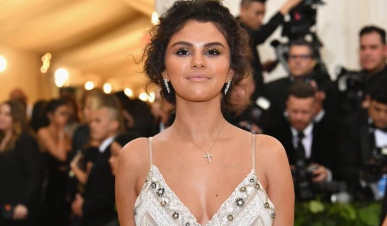 Las impactantes fotos creadas por IA de Selena Gomez en la Met Gala causan pánico en redes sociales