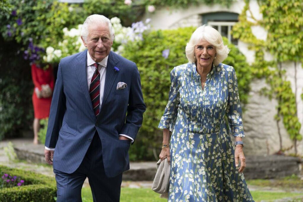 Las polémicas joyas que llevará Camilla Parker para la coronación del Rey Carlos III