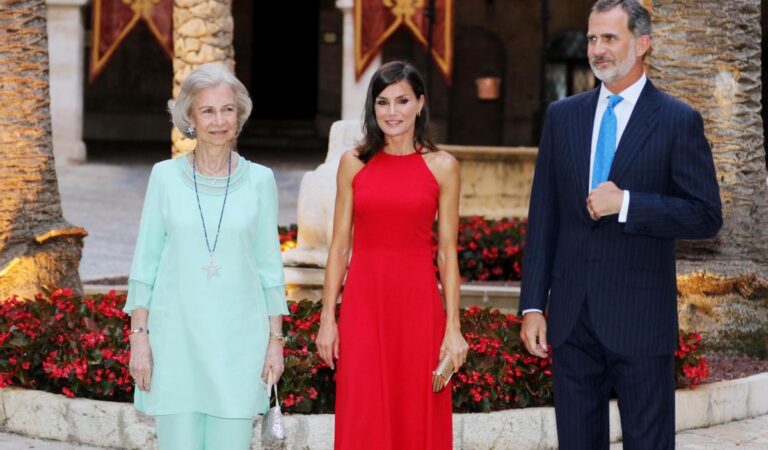 Le Reina Sofía de España abandona el país y se va a Estados Unidos tras discusión con el Rey Felipe VI