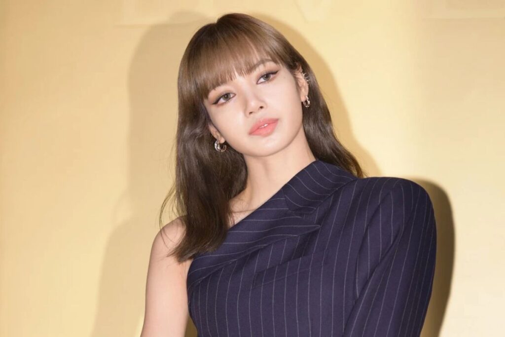 Lisa de BLACKPINK rompe los estereotipos de género al usar un traje de hombre