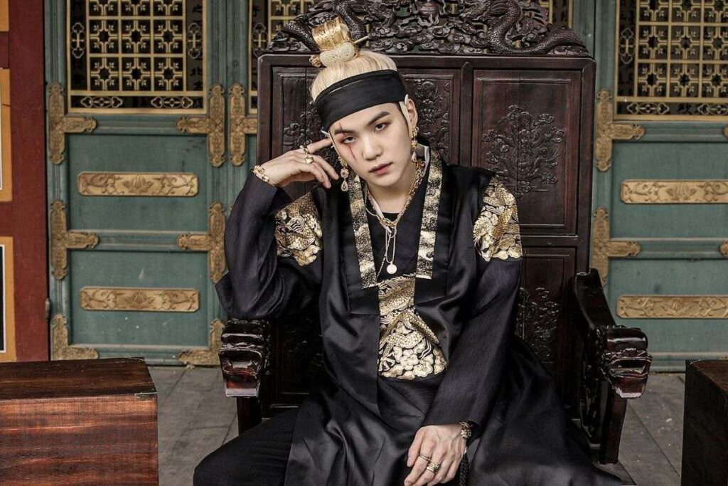 Suga habla sobre como se siente hacer una gira sin BTS