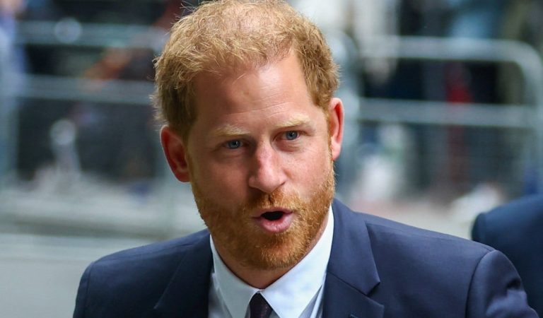 El Príncipe Harry aseguró que sufre de “paranoia” y “desconfianza” por culpa de la prensa inglesa