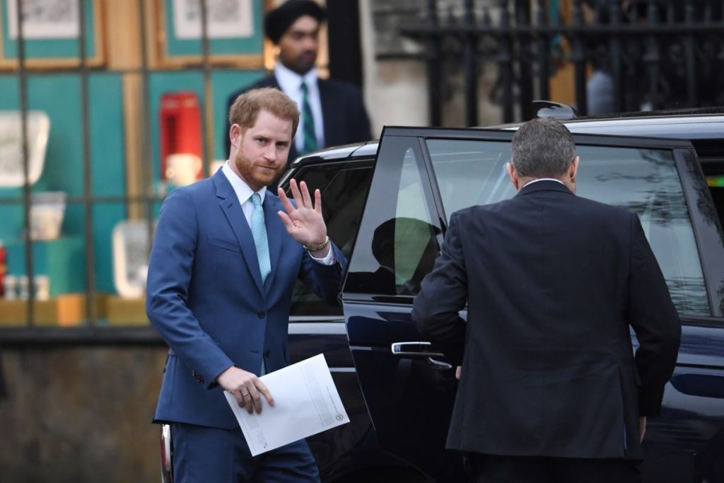 El príncipe Harry regresará a Inglaterra para lo que promete ser el juicio del siglo