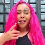 Influencer colombiana es criticada por su canción parodia sobre Barbie: "quiere dañarnos la infancia"