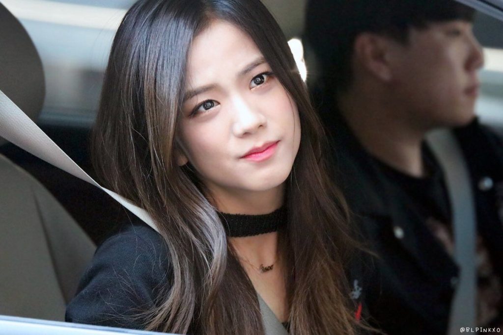 Jisoo de BLACKPINK ha sido diagnosticada con COVID-19 y se separará del grupo en su actual gira de conciertos