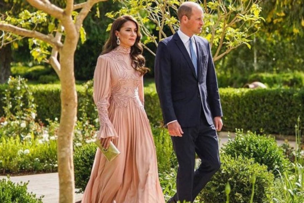 Kate Middleton se robó la atención en la boda del príncipe Hussein por su llamativo vestido