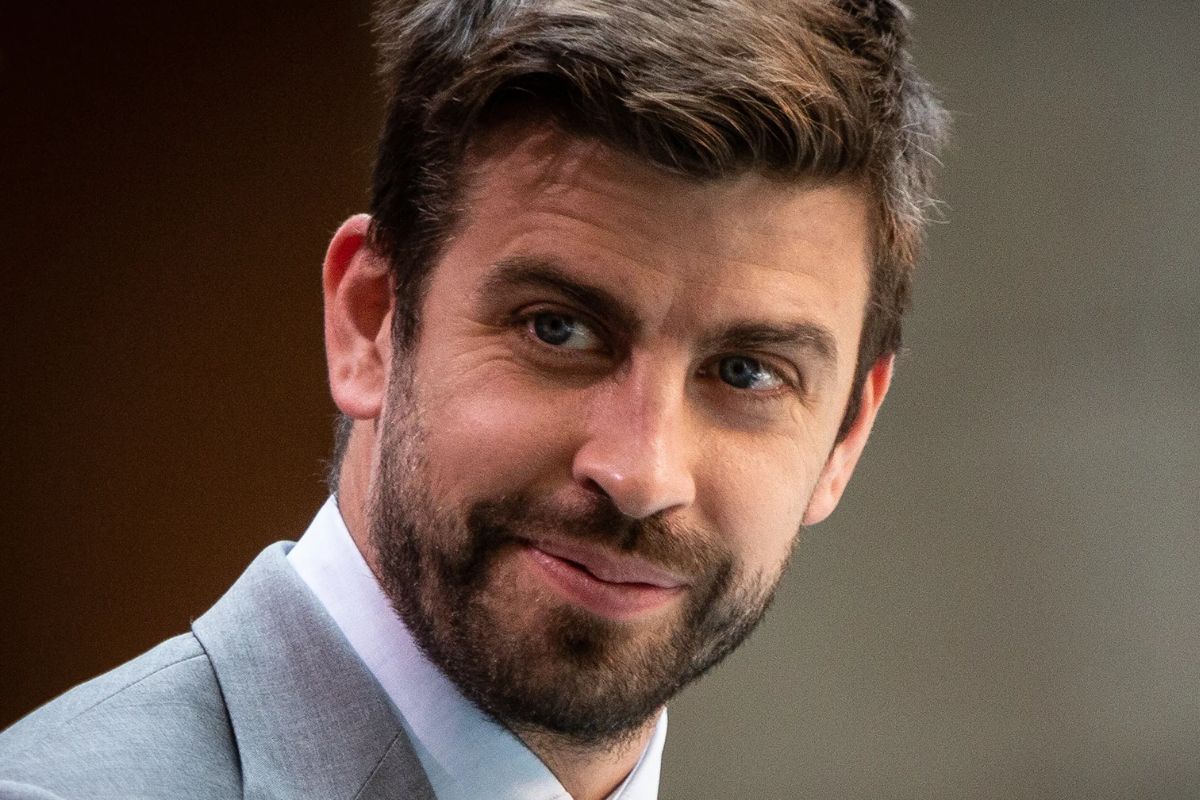 Gerard Piqué criticado por querer ser romántico con su novia Clara Chía "Es un payaso"