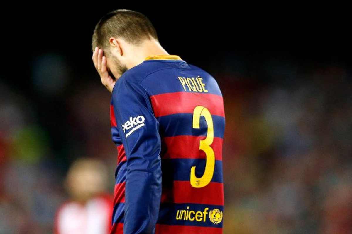 Gerard Piqué triste en fiesta donde los fans de Shakira no le dejaron divertirse
