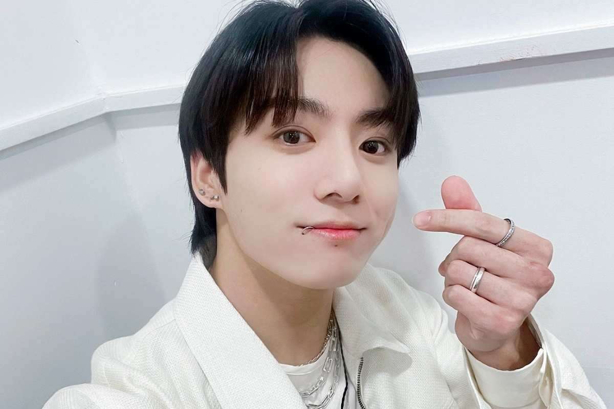 Jungkook de BTS sorprende al aparecer totalmente ebrio en una transmisión
