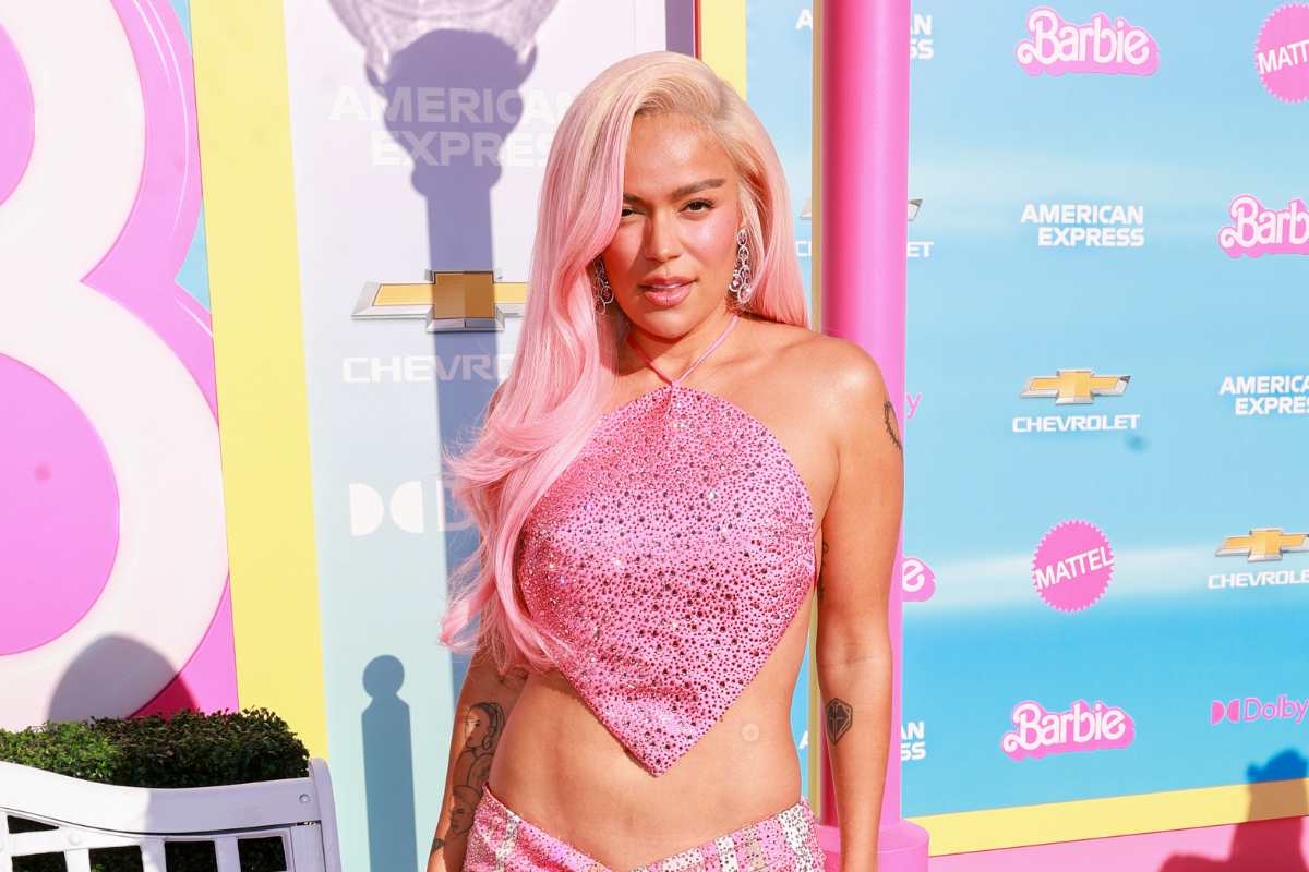Karol G reaparece después de todas las polémicas y deslumbra a todos en la premier de Barbie