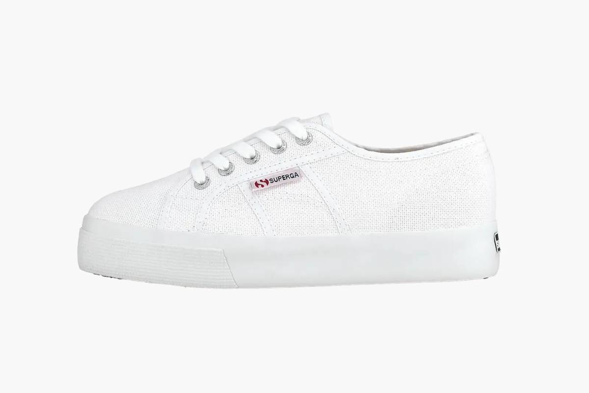 Kate Middleton se vuelve viral por su elegancia usando estos tenis que combinan con todo