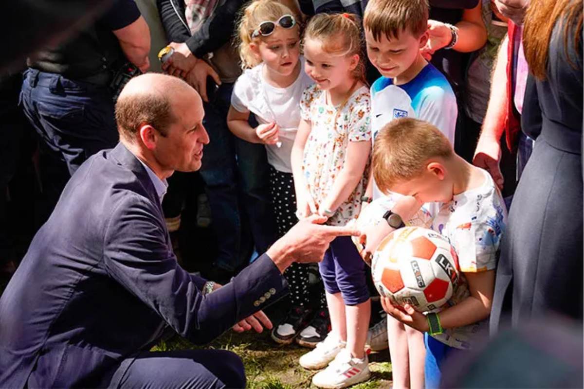 La sorpresiva reacción del príncipe William cuando un niño lo confundió con un político