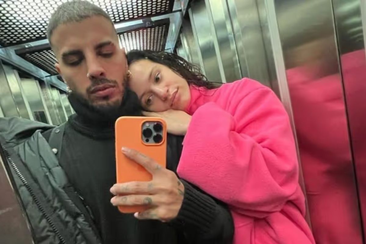 Rauw Alejandro habría estado con Rosalía solamente para aprovecharse de su fama