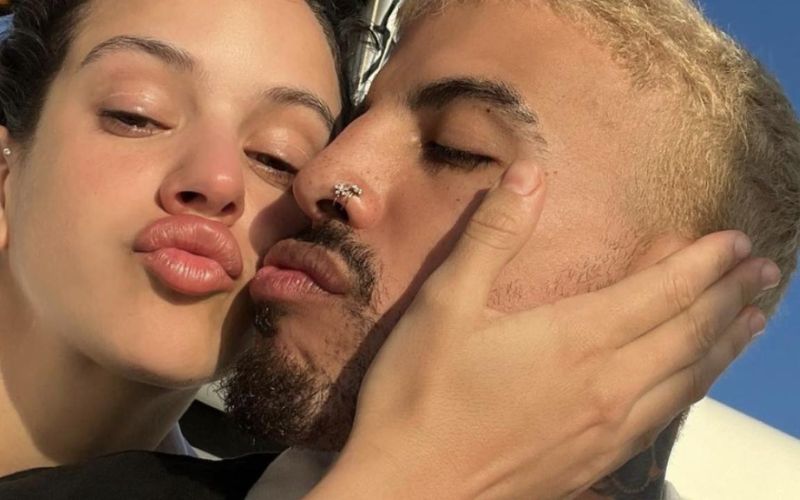 Rosalía y Rauw Alejandro terminaron de repente ¿La maldición de Rosé presente?