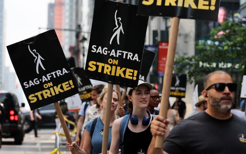 Tom Cruise demostró su apoyo a las huelgas de los sindicatos en Hollywood