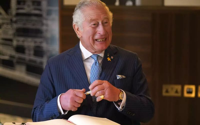 ¿El rey Carlos III se beneficia en la crisis económica que esta atravesando el Reino Unido?