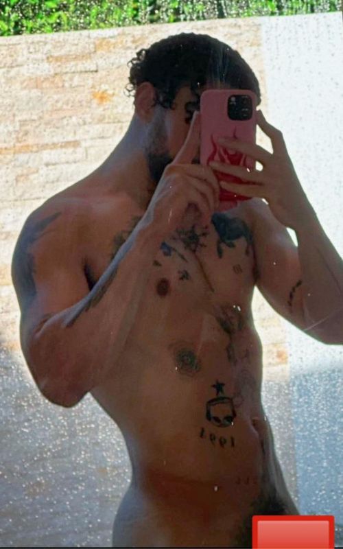 Bad Bunny recibe críticas por no depilarse su parte íntima