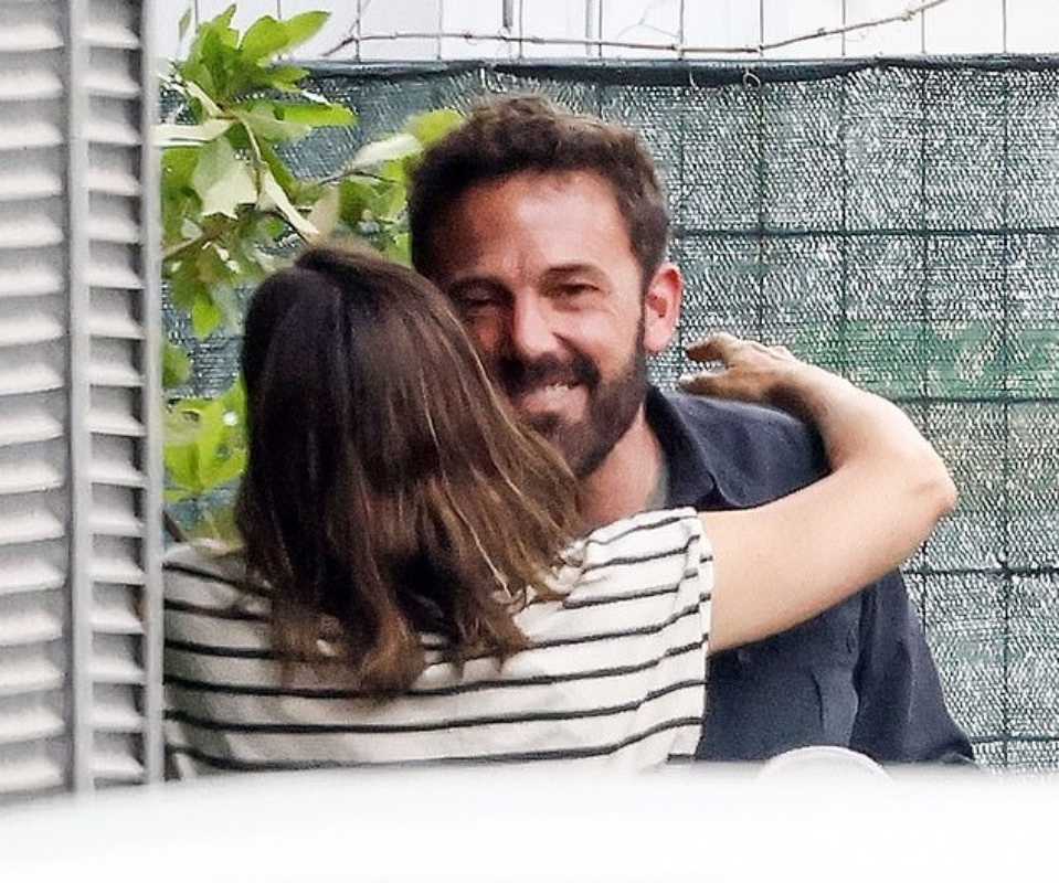 Ben Affleck y Jennifer Garner son captados abrazándose ¿Y Jennifer Lopez?