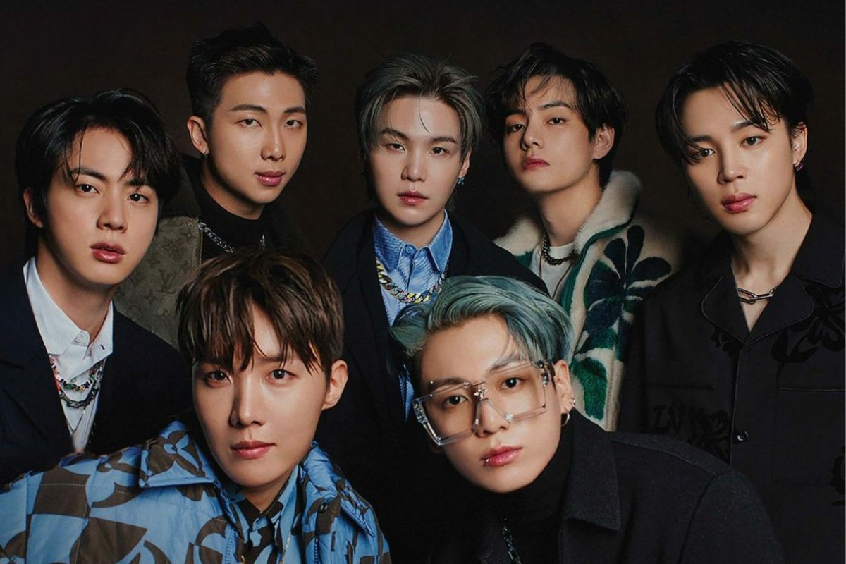 Dispatch ha revelado que HYBE envío tarjetas de BTS para el Jambore sin consentimiento