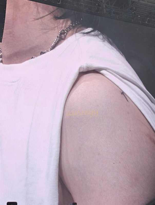 Finalmente Suga de BTS revela su tatuaje de amistad “7”