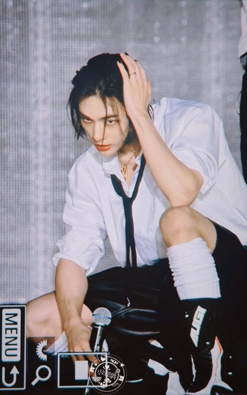 Hyunjin de Stray Kids preocupa tras poner en peligro su seguridad en pleno concierto Hyunjin de Stray Kids preocupa tras poner en peligro su seguridad en pleno concierto