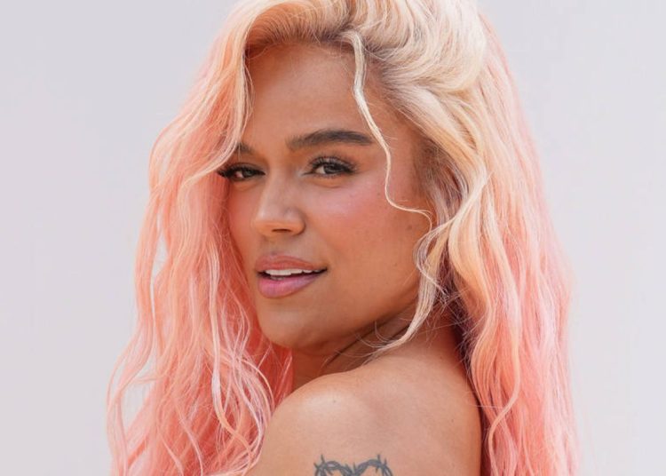 Karol G enciende las redes con sensual video para su próximo lanzamiento
