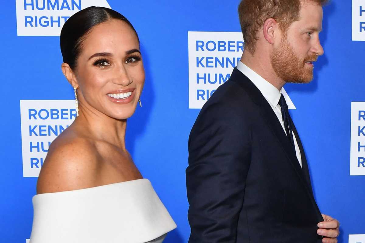 La verdadera razón por la que Meghan Markle no usa su anillo de compromiso con el príncipe Harry La verdadera razón por la que Meghan Markle no usa su anillo de compromiso con el príncipe Harry