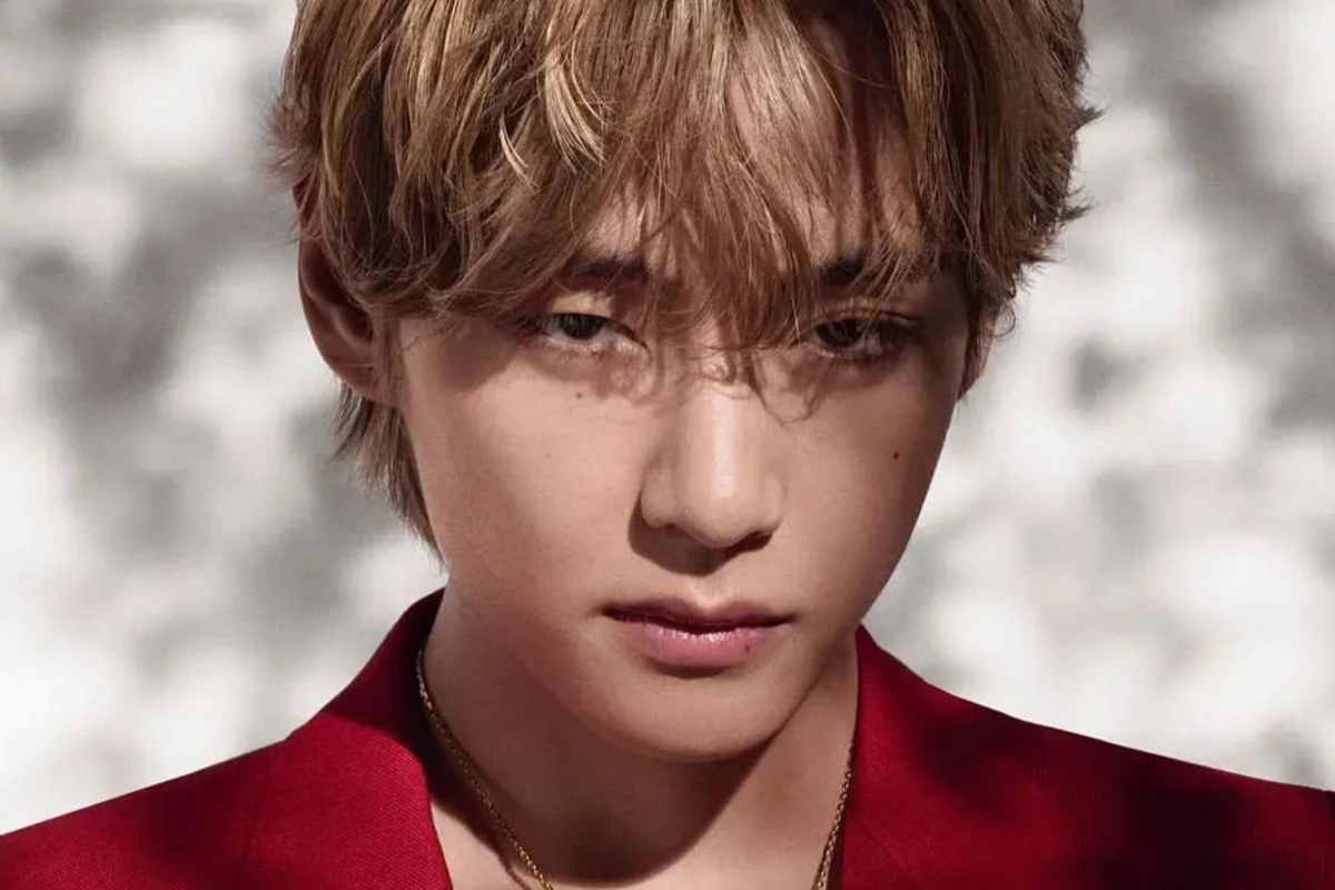 La encantadora interacción de V de BTS y una reportera en pleno aeropuerto de Corea del Sur