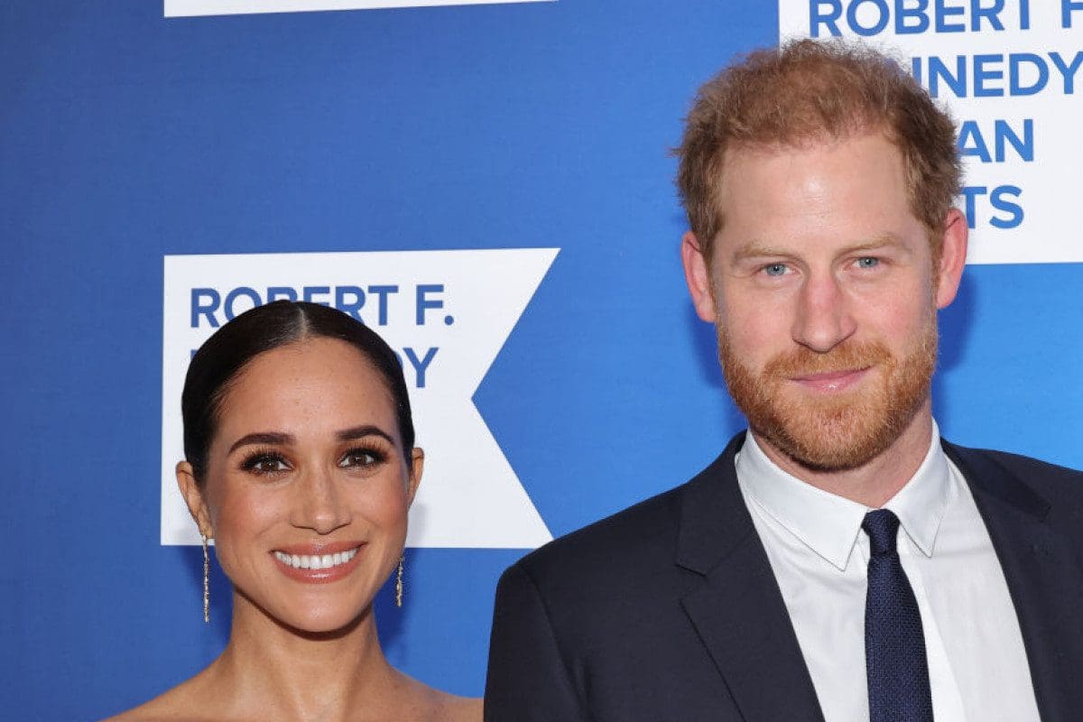 El Príncipe Harry deja atrás a Meghan Markle y se va solo a Asia