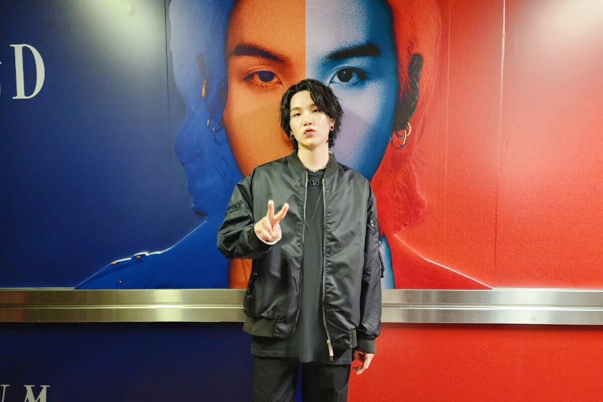 Bighit Music anuncia que Suga de BTS se va al servicio militar de manera oficial