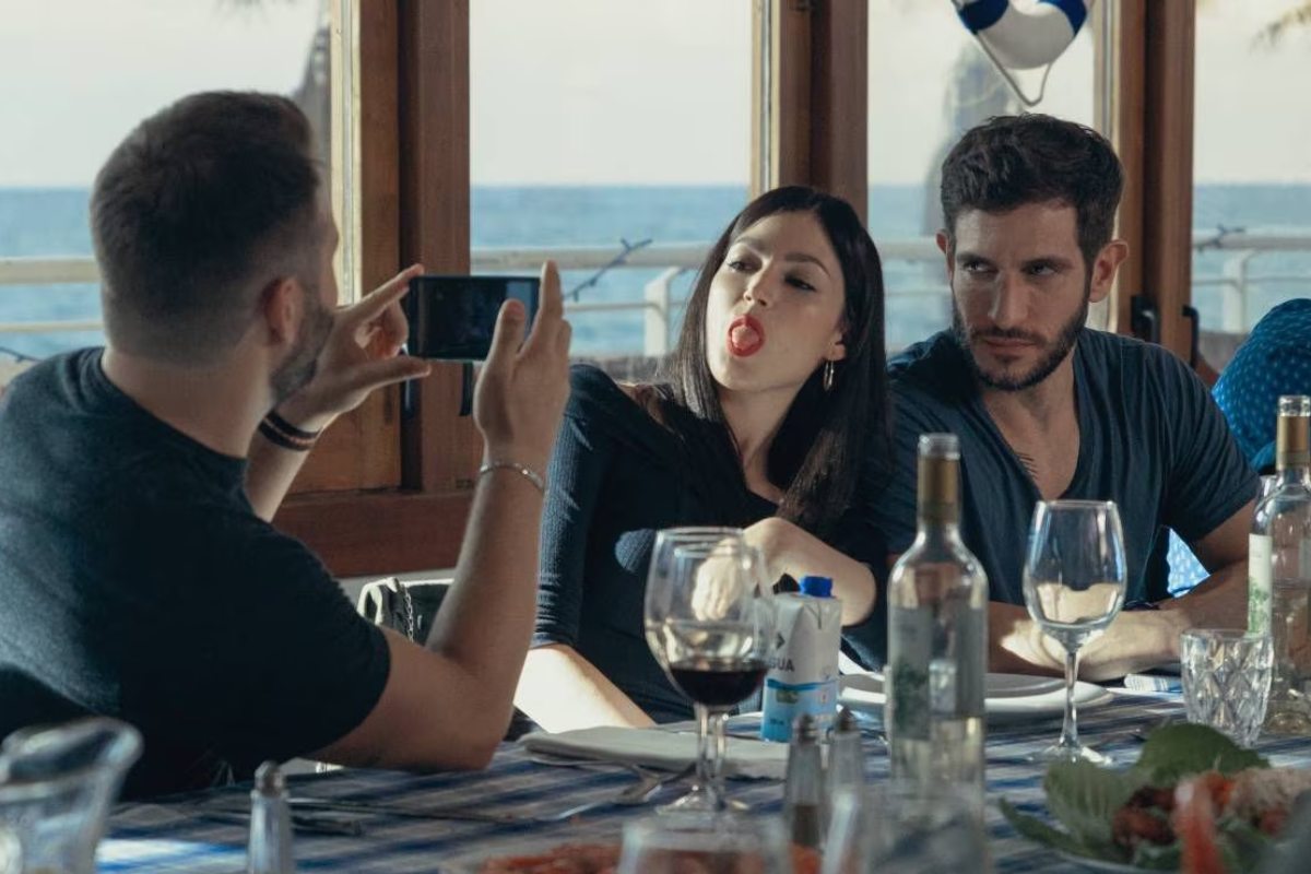 'El cuerpo en llamas': La serie de Netflix que guarda un increíble secreto