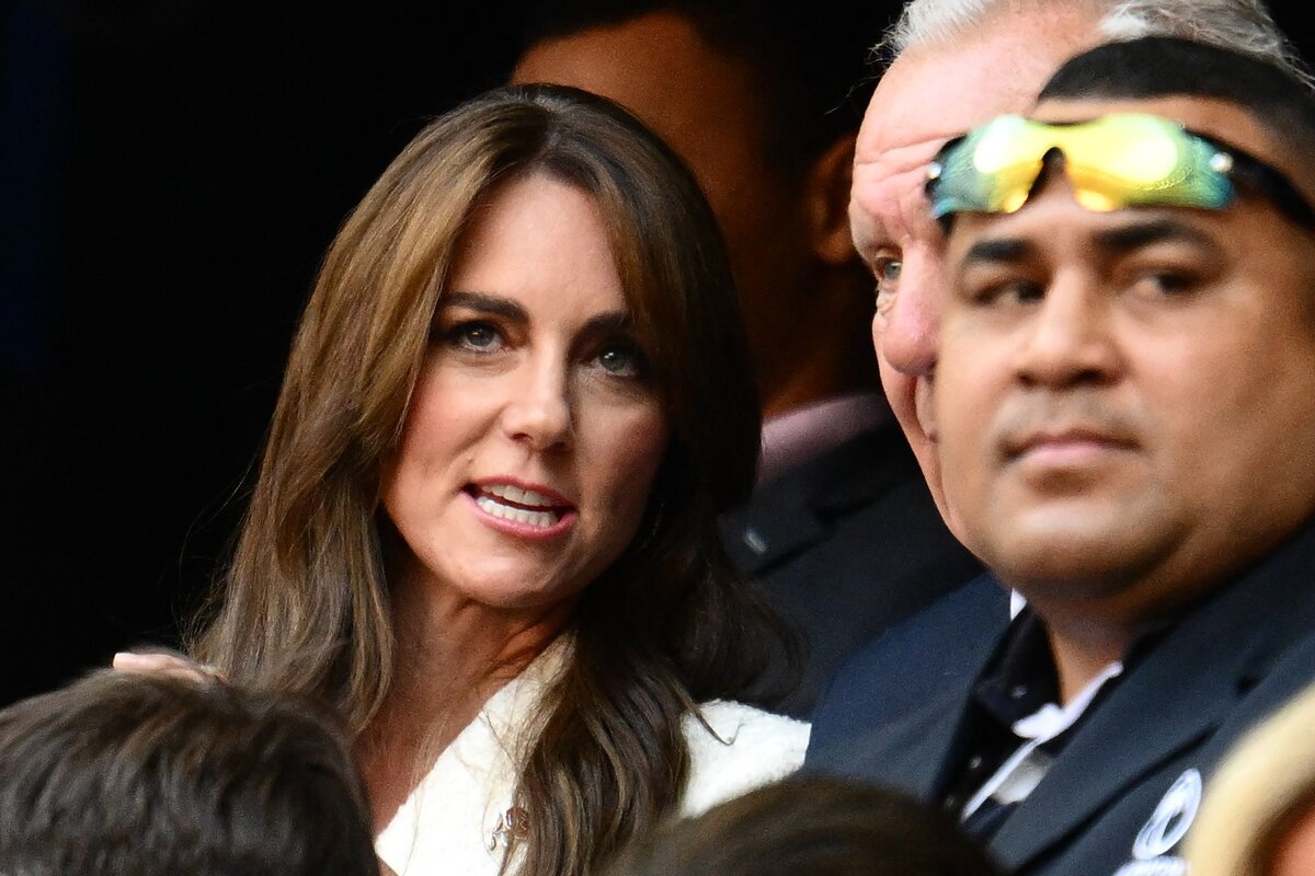 Hombres le piden matrimonio a Kate Middleton y se burlan del Príncipe William