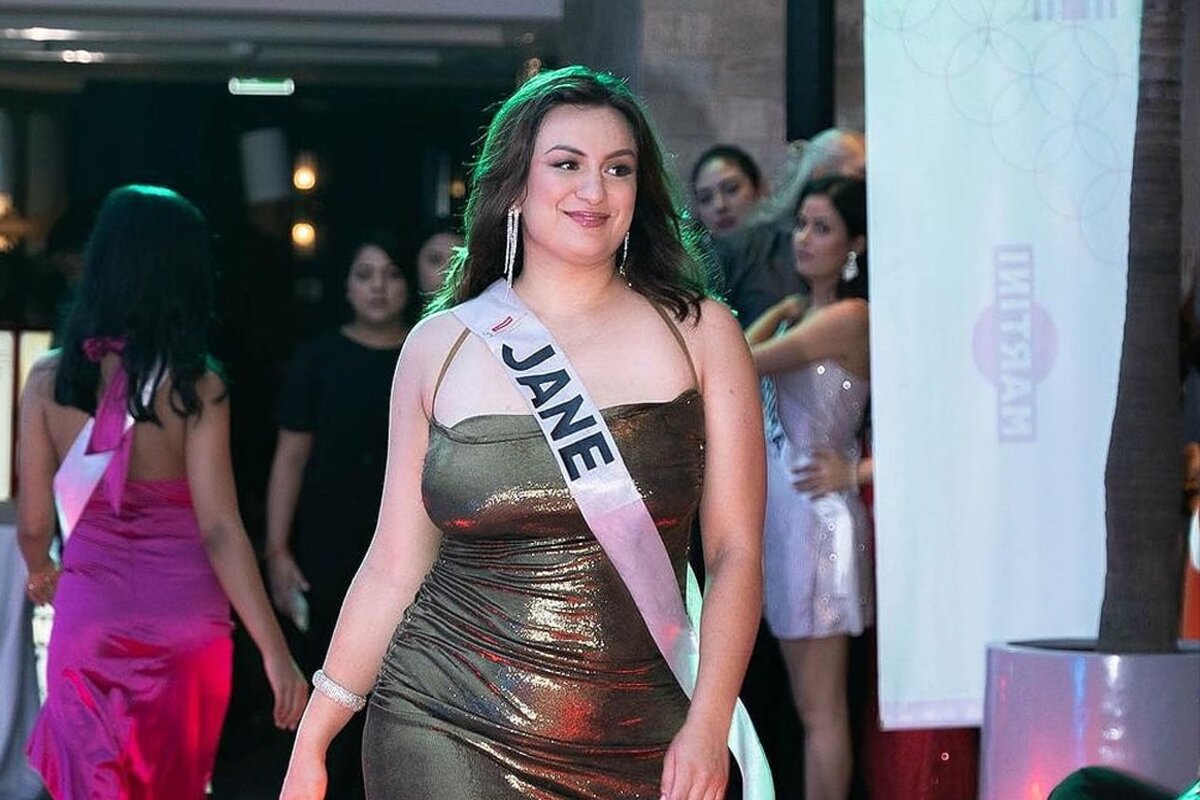 Conoce a Jane Garret, la modelo curvilínea que podría coronarse como Miss Universo 2023
