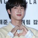 La fuerza física y los músculos de Jin de BTS son expuestos durante su servicio militar