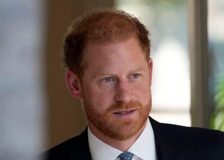 El príncipe Harry, hijo menor del rey Carlos III, obtiene una contundente victoria contra el periódico Mirror Group