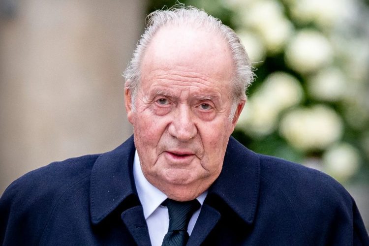 El rey Juan Carlos acusado de filtrar la supuesta infidelidad de la reina Letizia al rey Felipe VI como venganza