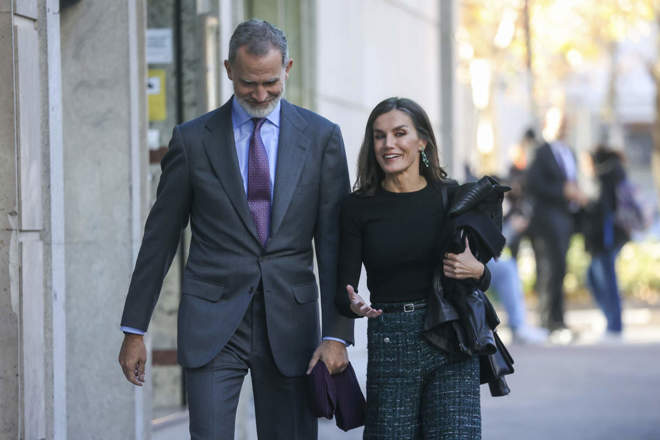 La reina Letizia busca medidas para recuperar la confianza de la monarquía tras escándalo de infidelidad
