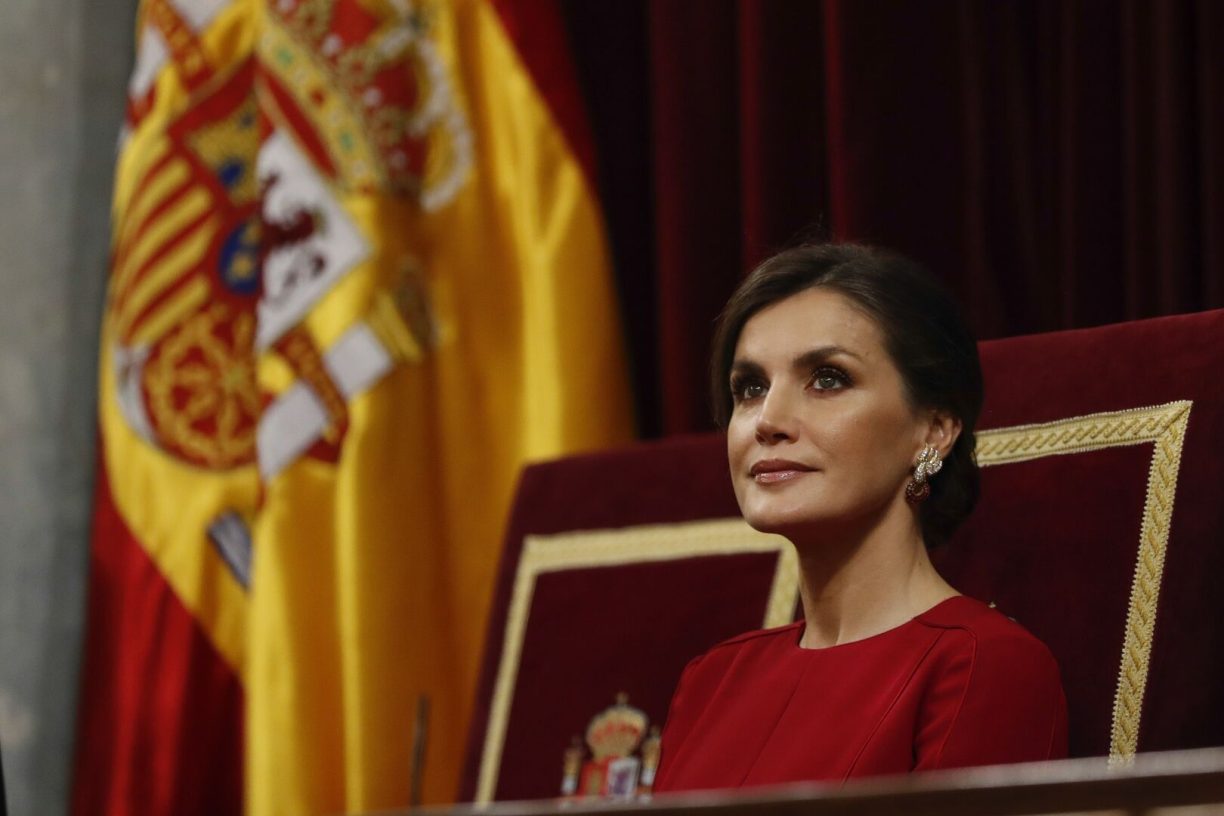 Habló la ex esposa de uno de los presuntos amantes de la reina Letizia: "Ascendió liandose a mi marido"